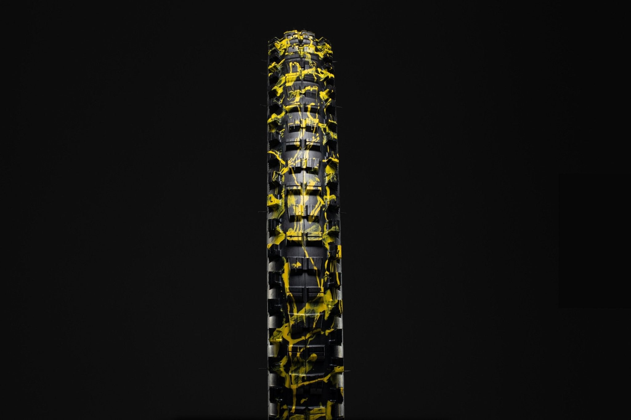 Gravity // All Mountain // 29x2.4" (Splatter) - Versus Bicycle Tires